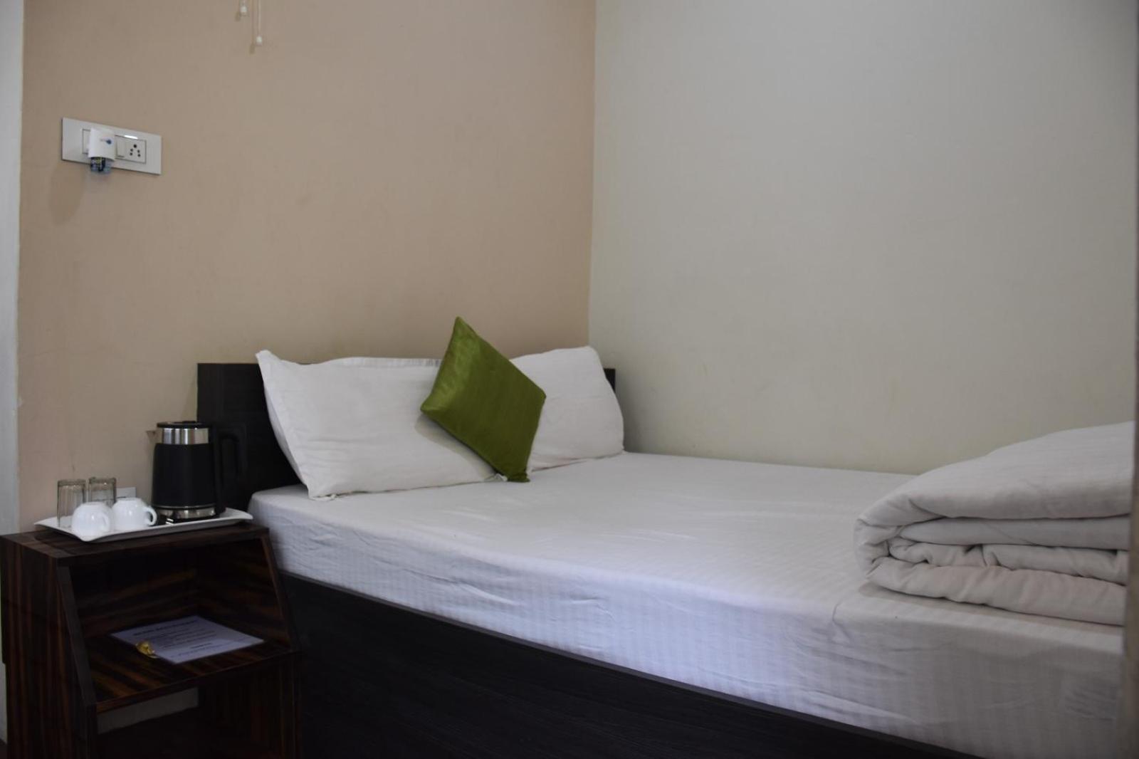 Rolyda Guest House Shillong Buitenkant foto